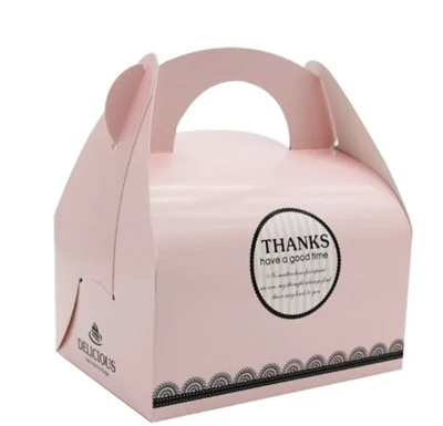 Hộp đựng 12 chiếc bánh cupcake bằng giấy và nhựa – So sánh khả năng chống rơi